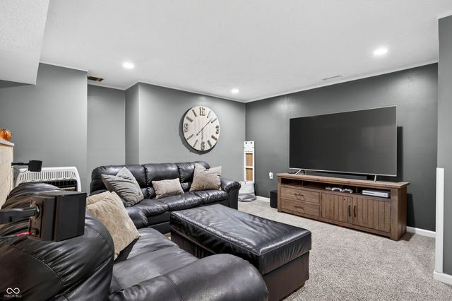 44 Ponsonby Court, Indianapolis, IN 46214