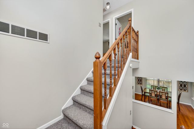 44 Ponsonby Court, Indianapolis, IN 46214