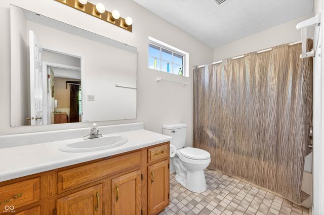 44 Ponsonby Court, Indianapolis, IN 46214