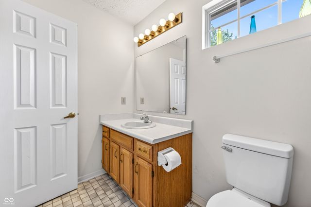 44 Ponsonby Court, Indianapolis, IN 46214