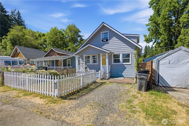 1242 Ridgeway Place E, Port Orchard, WA 98366