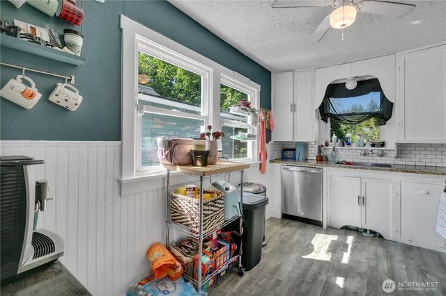 1242 Ridgeway Place E, Port Orchard, WA 98366