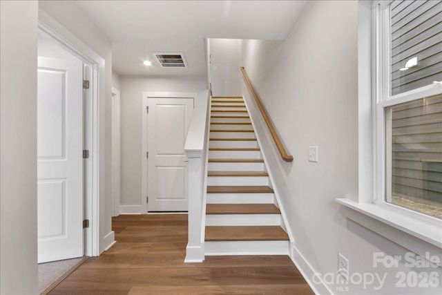 6016 Pivot Court, Charlotte, NC 28205