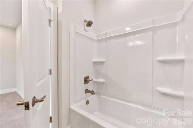 6016 Pivot Court, Charlotte, NC 28205