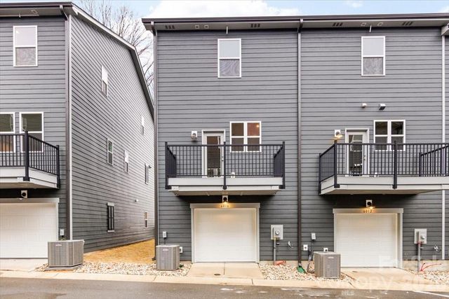 6016 Pivot Court, Charlotte, NC 28205