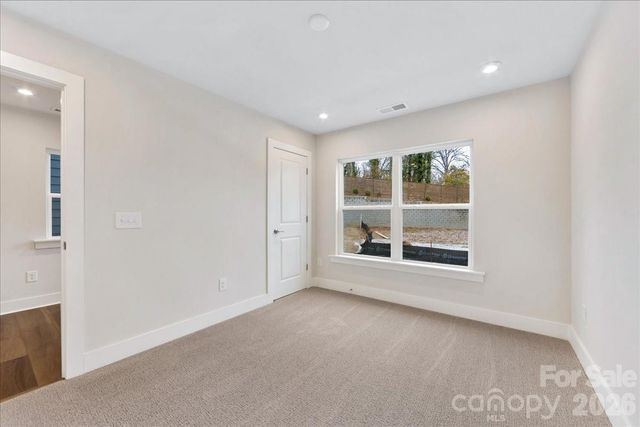 6016 Pivot Court, Charlotte, NC 28205