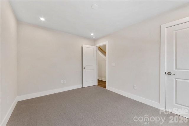 6016 Pivot Court, Charlotte, NC 28205