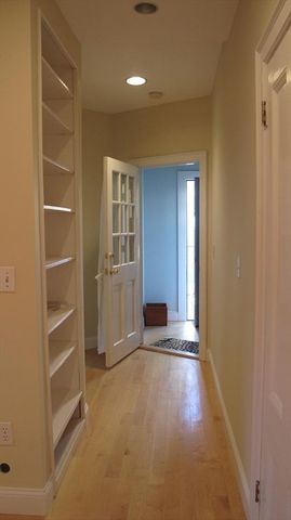 10 Hingham Street 1, Cambridge, MA 02138