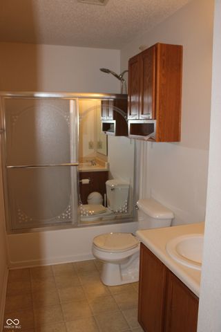 2992 Sentiment Lane, Greenwood, IN 46143