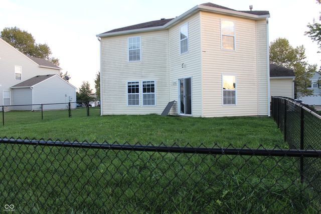 2992 Sentiment Lane, Greenwood, IN 46143