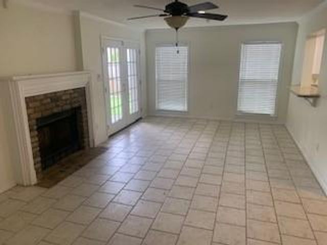 6017 Sussex Drive, Mobile, AL 36608
