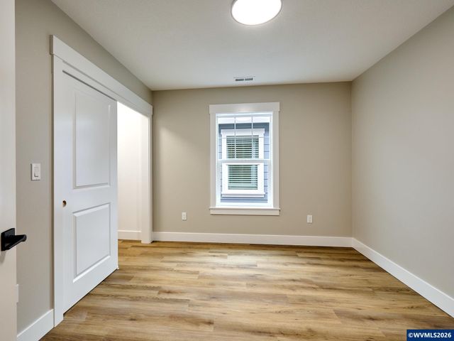 818 Pine St, Silverton, OR 97381