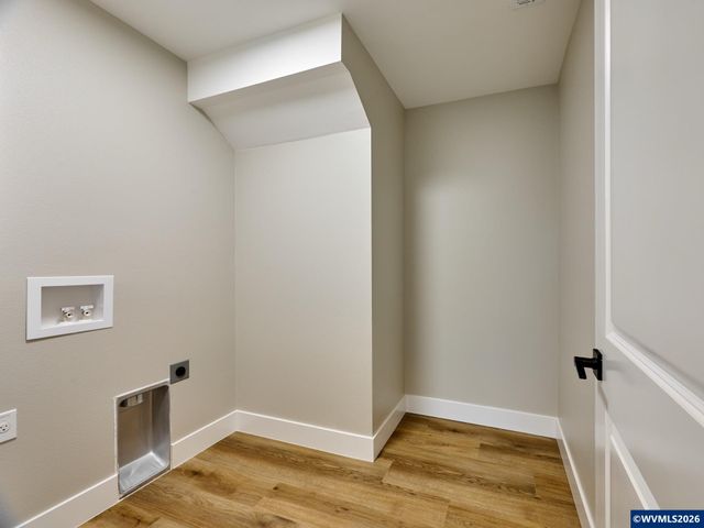 818 Pine St, Silverton, OR 97381