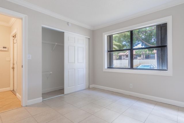 1272 S Military Trail 313, Deerfield Beach, FL 33442