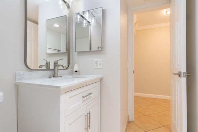 1272 S Military Trail 313, Deerfield Beach, FL 33442