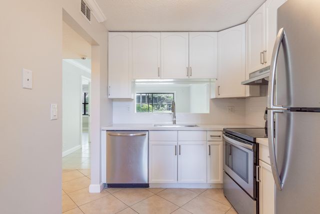 1272 S Military Trail 313, Deerfield Beach, FL 33442