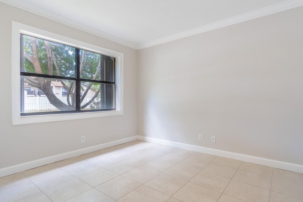1272 S Military Trail 313, Deerfield Beach, FL 33442