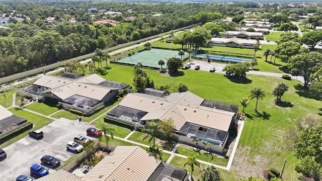 9564 Exbury Ct, Parkland, FL 33076