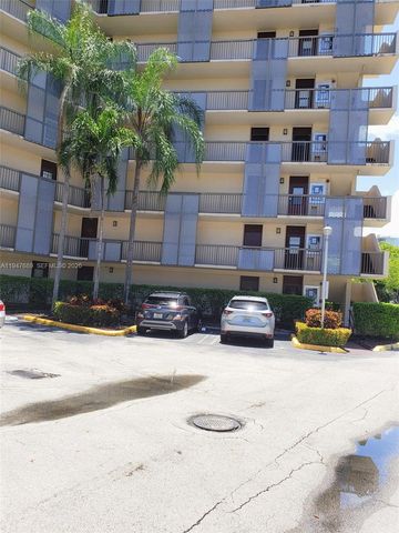 3101 N Country Club Drive 101, Aventura, FL 33180