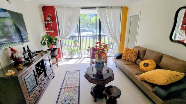 3101 N Country Club Drive 101, Aventura, FL 33180