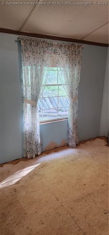 638 Hughart Drive, Charleston, WV 25320