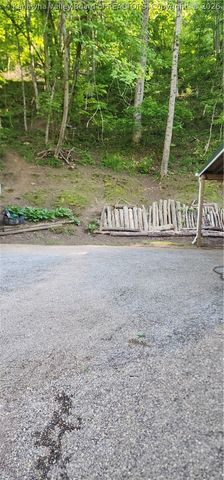 638 Hughart Drive, Charleston, WV 25320