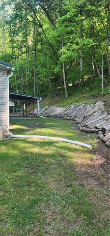 638 Hughart Drive, Charleston, WV 25320