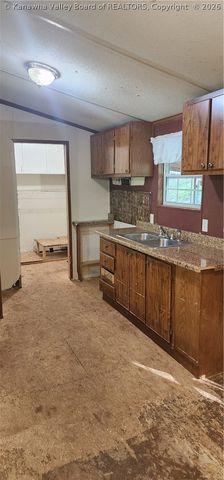 638 Hughart Drive, Charleston, WV 25320