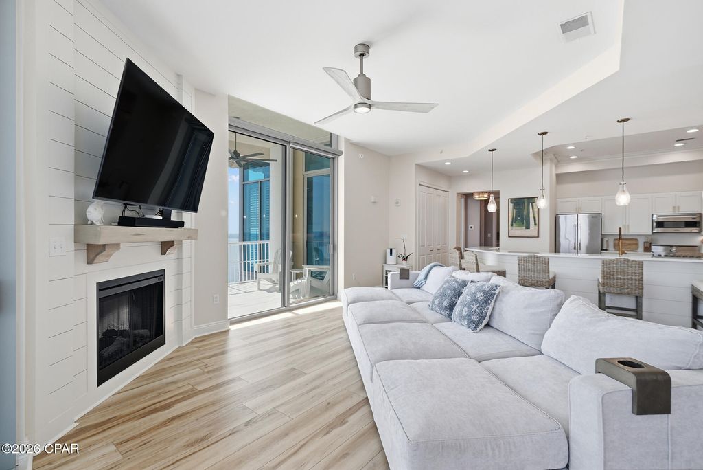 Image 10 of property listing at 6422 W U.S. 98 1505, Panama City Beach, FL 32407