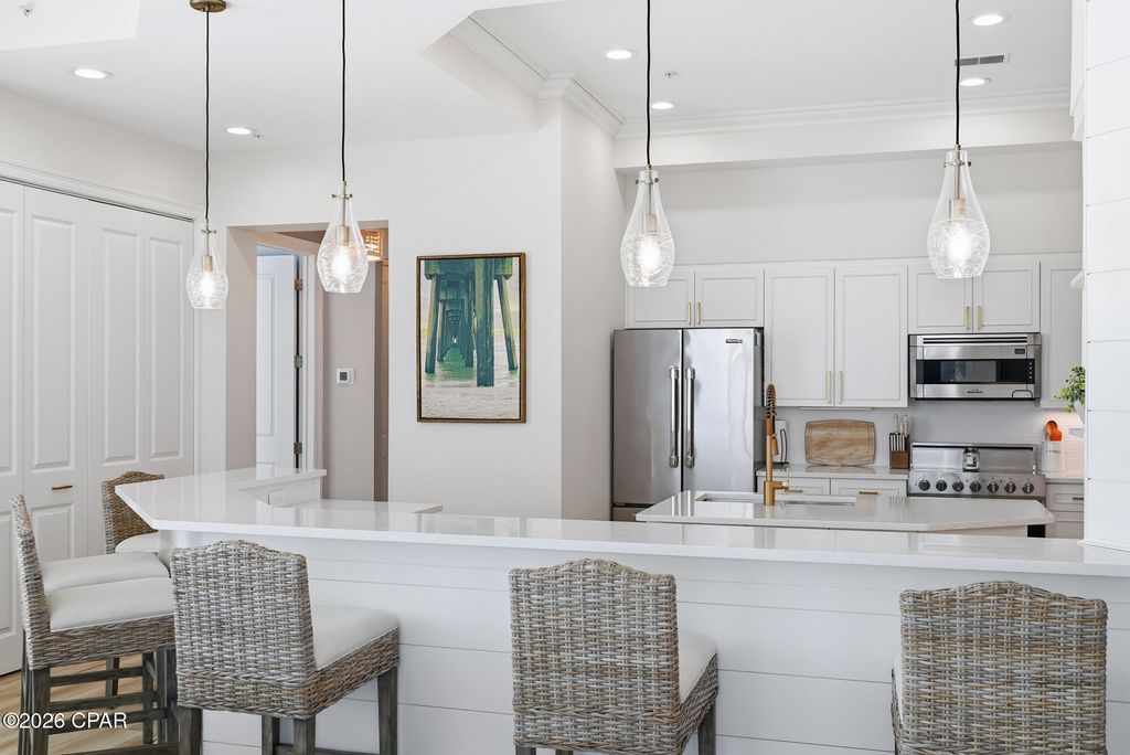 Image 11 of property listing at 6422 W U.S. 98 1505, Panama City Beach, FL 32407