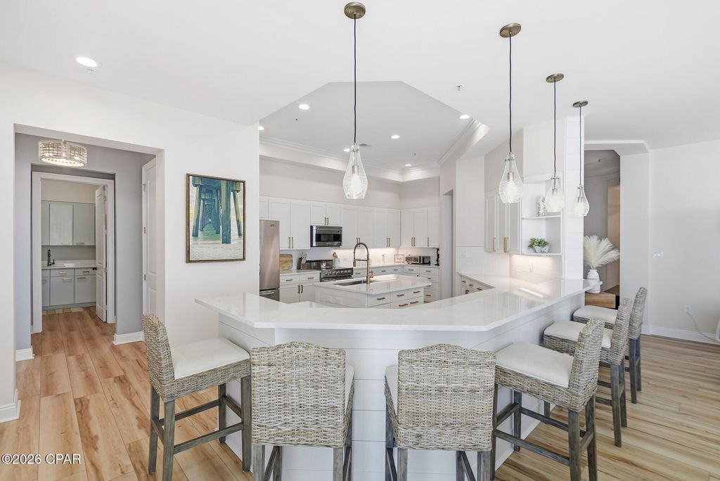 Image 12 of property listing at 6422 W U.S. 98 1505, Panama City Beach, FL 32407