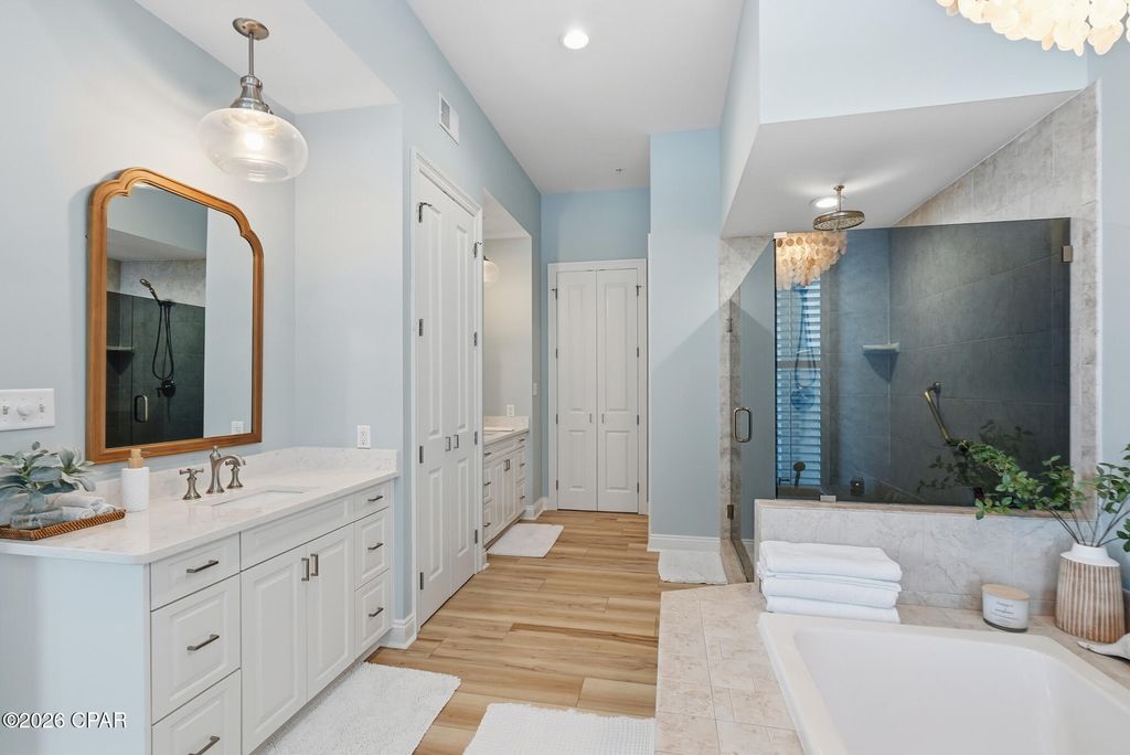 Image 39 of property listing at 6422 W U.S. 98 1505, Panama City Beach, FL 32407