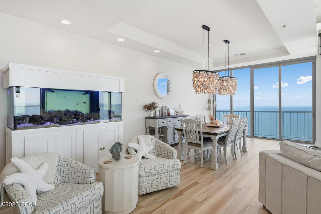 Image 4 of property listing at 6422 W U.S. 98 1505, Panama City Beach, FL 32407