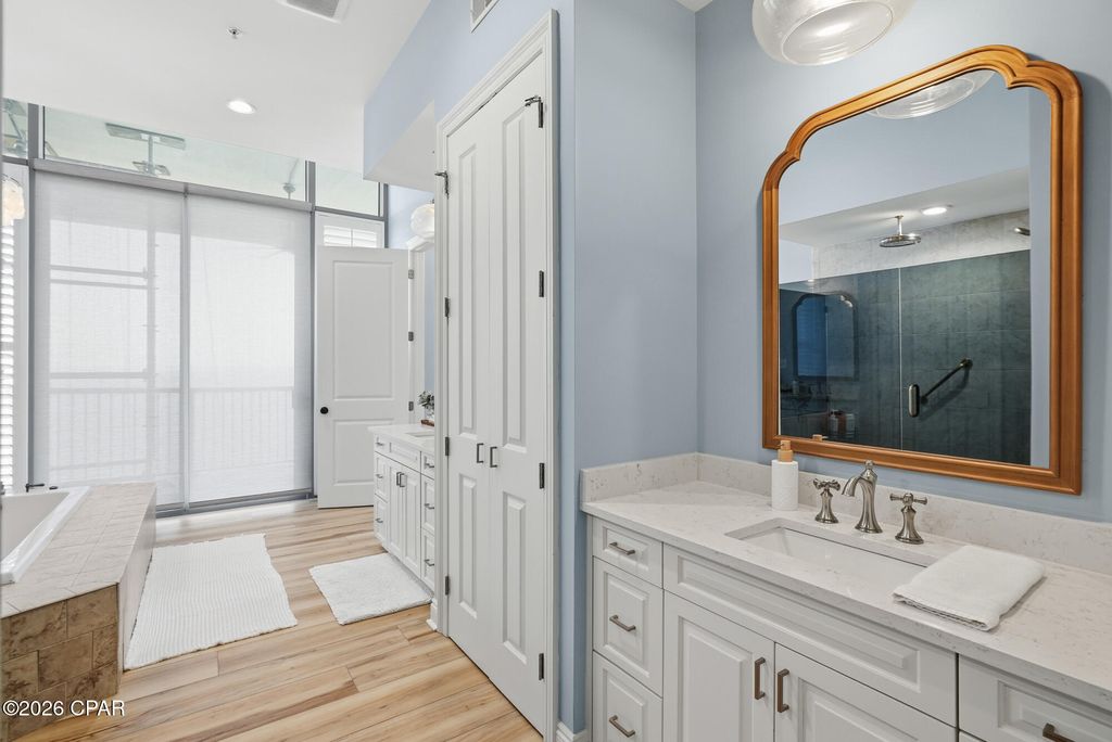 Image 40 of property listing at 6422 W U.S. 98 1505, Panama City Beach, FL 32407