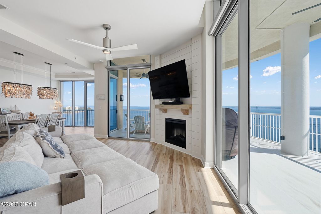 Image 9 of property listing at 6422 W U.S. 98 1505, Panama City Beach, FL 32407