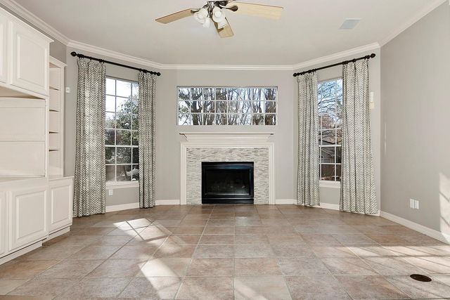 71 Ivory Moon Place, The Woodlands, TX 77381