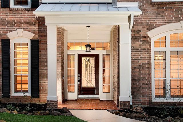 71 Ivory Moon Place, The Woodlands, TX 77381