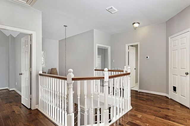 71 Ivory Moon Place, The Woodlands, TX 77381