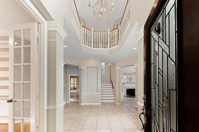 71 Ivory Moon Place, The Woodlands, TX 77381