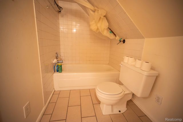 4355 LAPEER Road, Burton, MI 48509