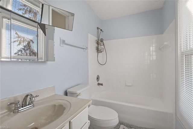 305 Derby RN, Yorktown, VA 23693