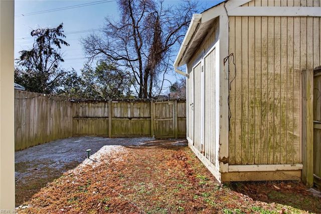 305 Derby RN, Yorktown, VA 23693