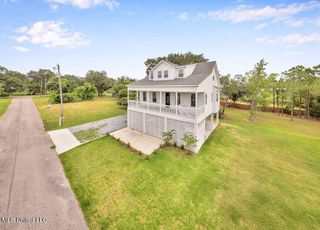 225 Magnolia Avenue, Pass Christian, MS 39571