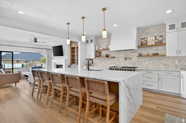 10215 N 6960 W, Highland, UT 84003