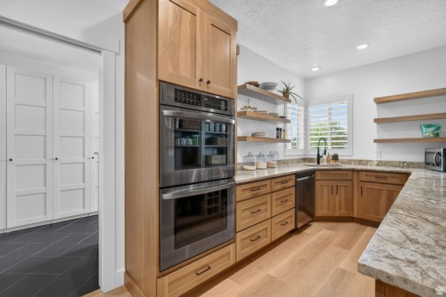 10215 N 6960 W, Highland, UT 84003