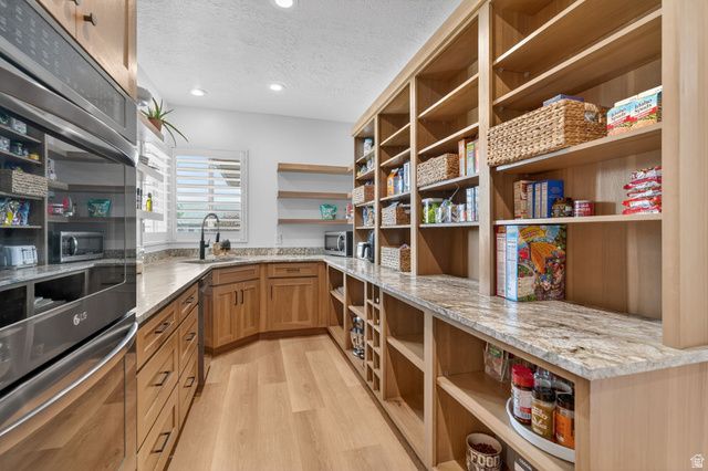 10215 N 6960 W, Highland, UT 84003