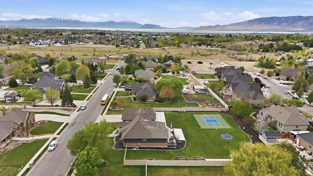 10215 N 6960 W, Highland, UT 84003