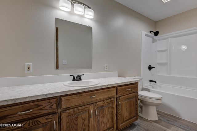 101 N Oliver Avenue, Joplin, MO 64801