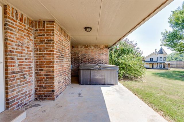 2401 County Road 1196, Tuttle, OK 73089