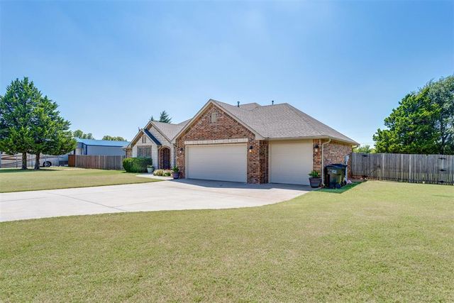 2401 County Road 1196, Tuttle, OK 73089